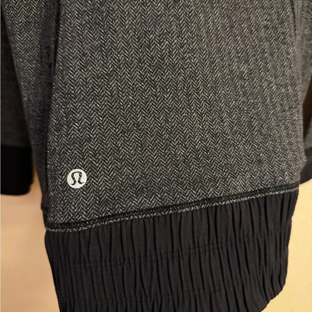 Lululemon sweater/womens